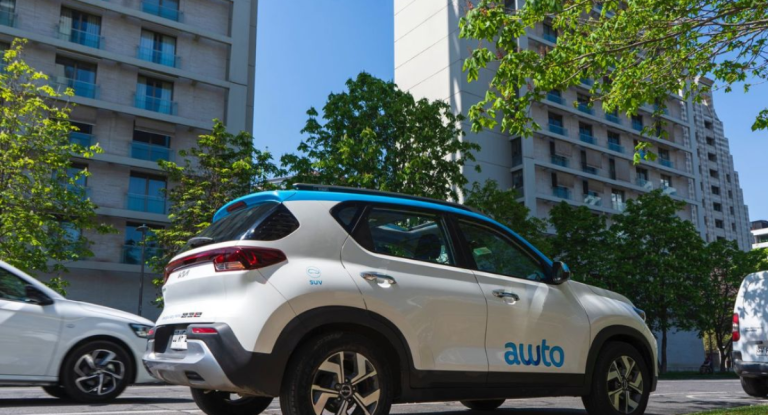 Vehículos entre 2022 y 2024, automáticos y con escaso kilometraje: los detalles del primer remate de la flota de Awto