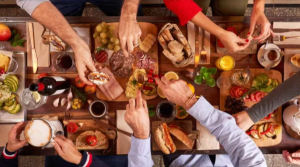 8 alimentos que no debes comer con el estómago vacío: el primero es uno de los más consumidos en el mundo