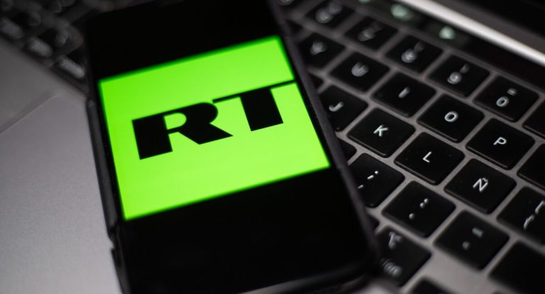 El polémico canal de propaganda rusa que aterriza en la televisión chilena: reemplazó la programación de Telecanal en señal abierta