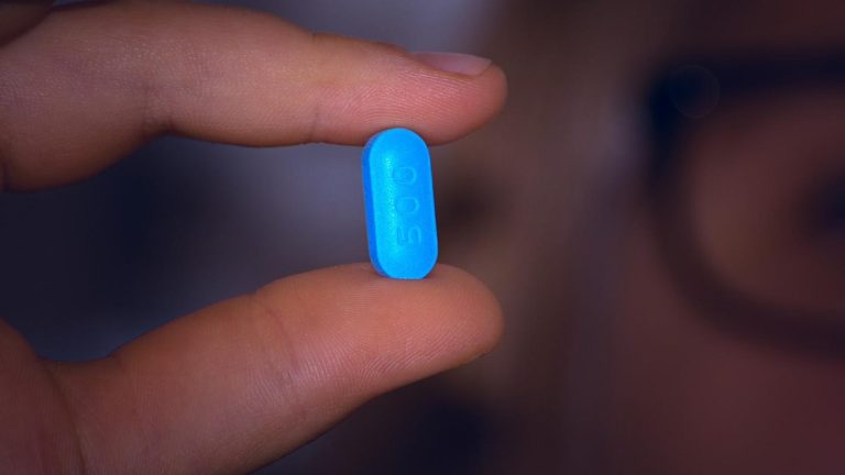 La terapia contra el VIH puede acelerar el envejecimiento: ¿cómo se afronta este nuevo desafío?