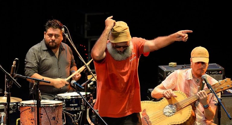 Fenómeno de masas, discografía tardía y una muerte en el camino: el trayecto de Macha y el Bloque Depresivo a poco de agotar su primer Estadio Nacional