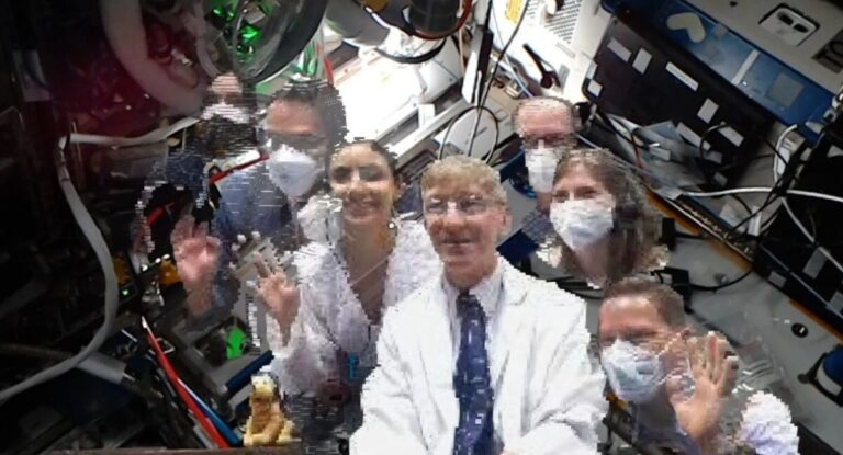 Atención médica por hologramas y el dispositivo que permite atender remotamente a zonas sin conexión a internet: las tecnologías que buscan revolucionar el acceso a la salud