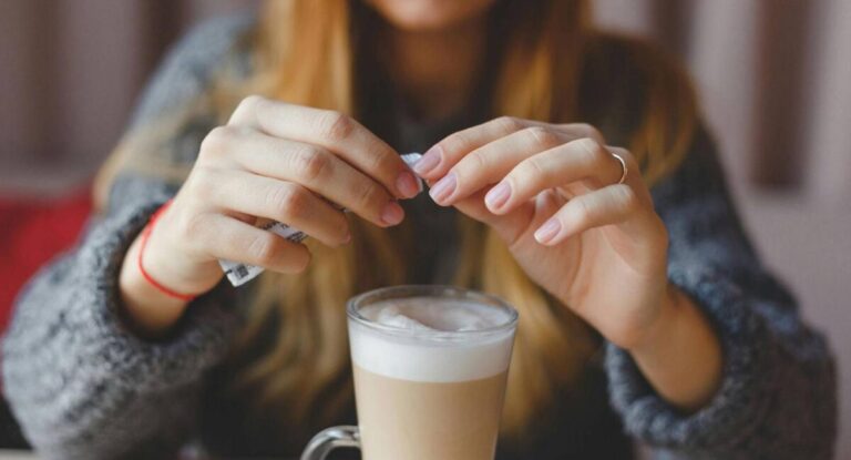 Consecuencias heredables: estudio revela que el consumo de edulcorante altera la microbiota y el metabolismo hasta en los nietos