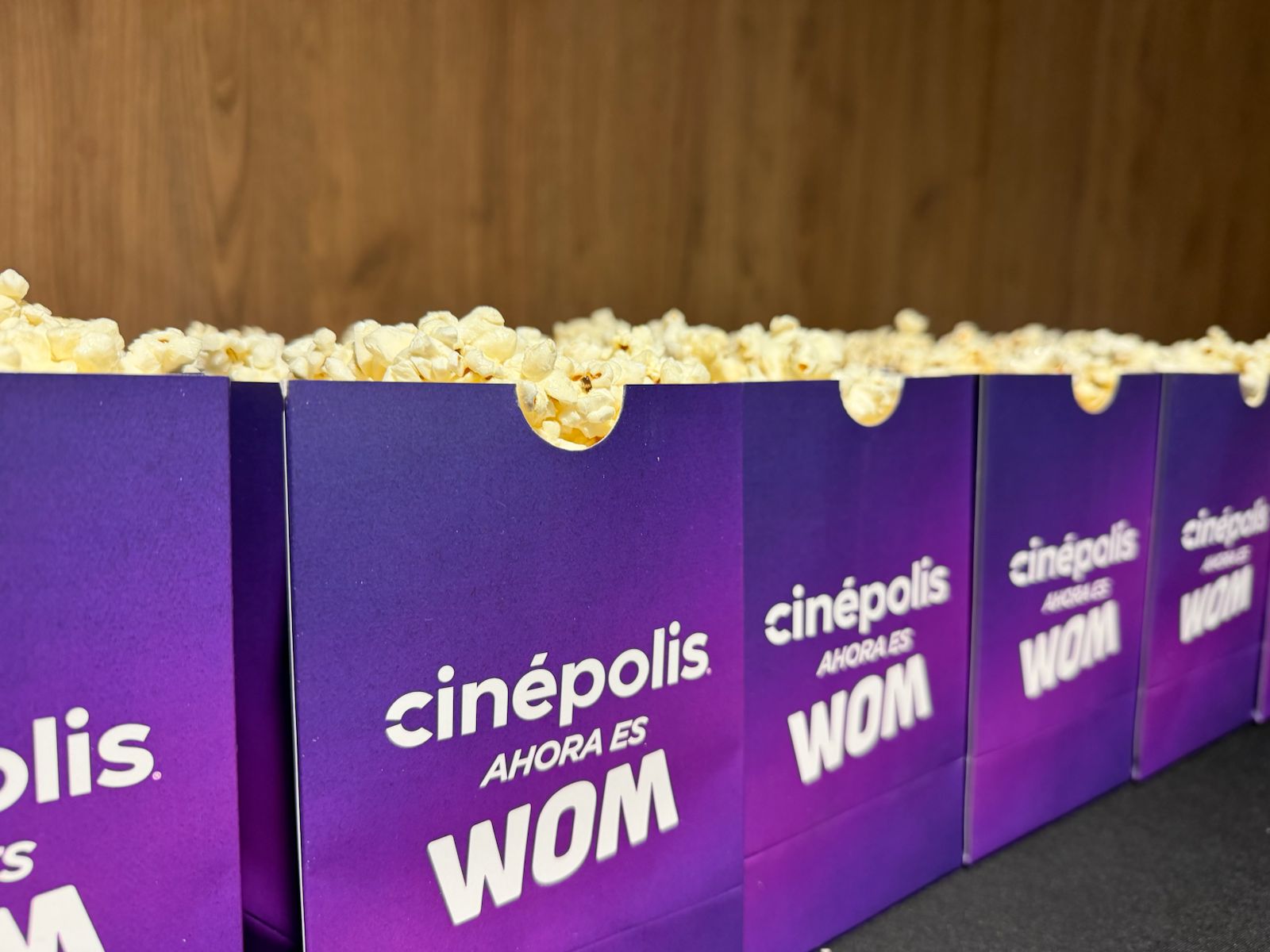 WOM estrena alianza con Cinépolis acercando el cine a millones de personas