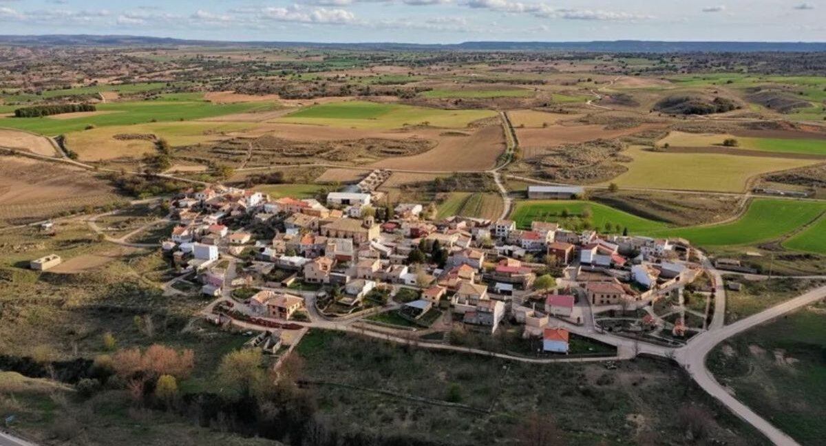 Bucólico pueblo de 3.000 habitantes subasta terrenos con precios desde los 100 euros para encontrar nuevos vecinos