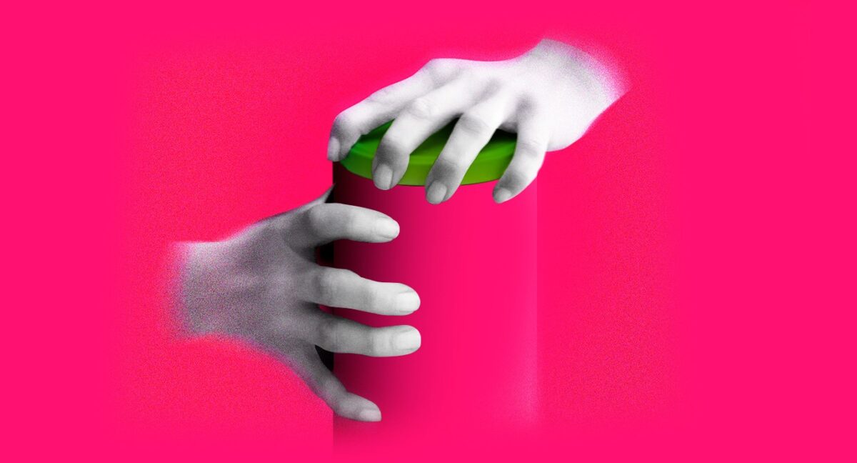 ¿No puedes abrir un frasco? Lo que la fuerza de tus manos dice sobre cómo vas a envejecer