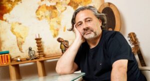 Felipe Lecannelier contra los “traficantes de la felicidad”: “No quiero que alguien sienta que su sufrimiento es culpa suya o porque tiene baja dopamina”