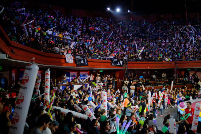 Teatro Caupolicán prepara renovación por sus 90 años: Nuevo frontis, estacionamientos y posible concierto con Cyndi Lauper