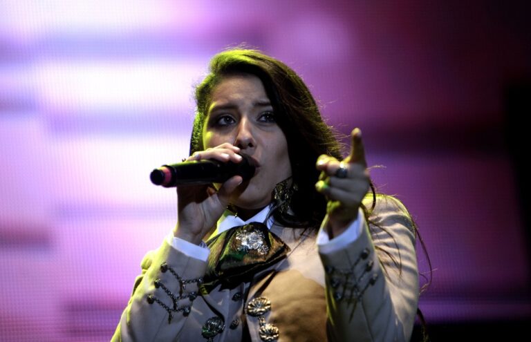Por las intensas lluvias en Santiago: posponen concierto de María José Quintanilla en el Santander Arena